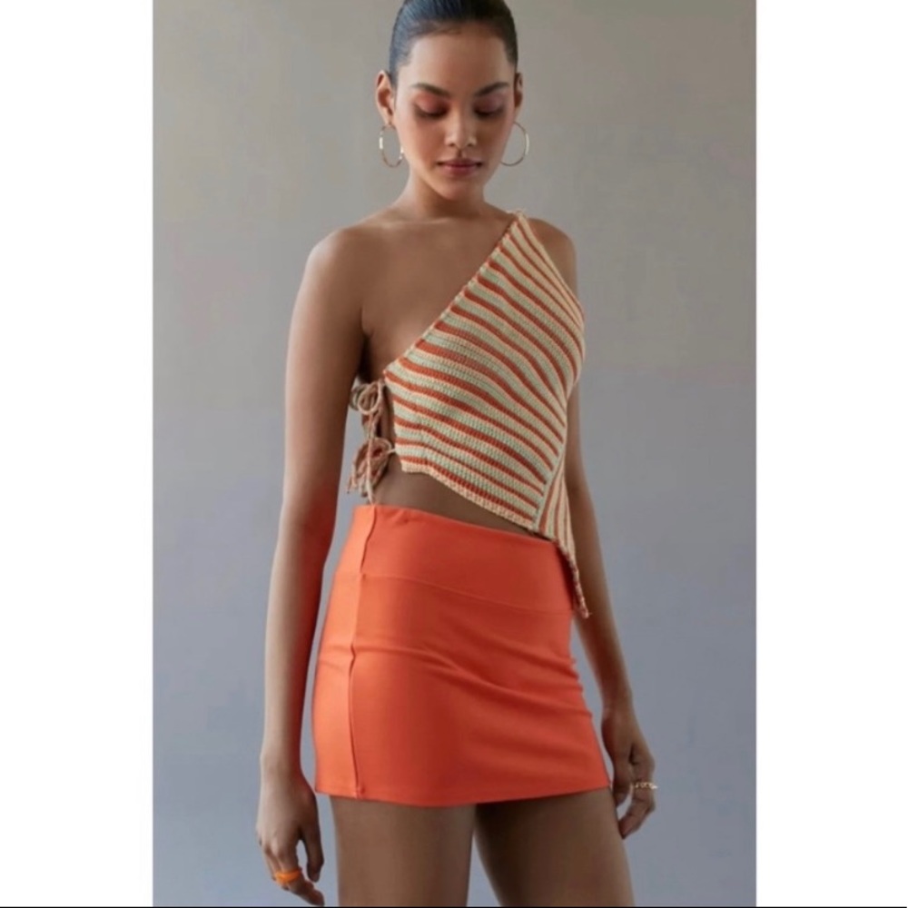 Urban Outfitters orange mini skirt - Picture 2 of 6